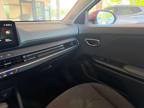Used 2025 Kia K4 FWD image 30