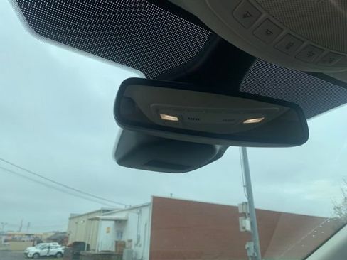 Used 2024 Ford Edge SEL image 19