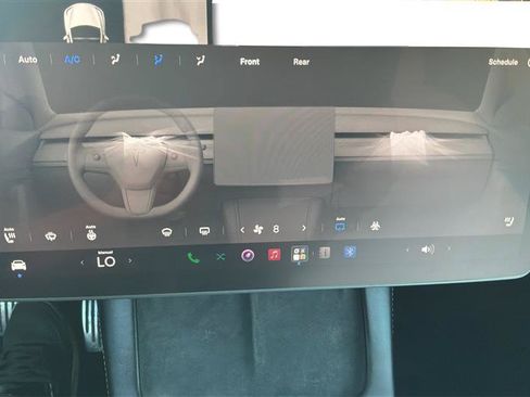 Used 2022 Tesla Model Y Long Range AWD/4WD image 29