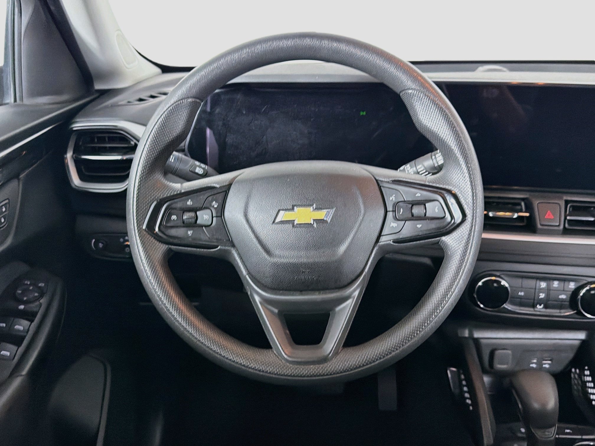 Used 2024 Chevrolet TrailBlazer LS FWD image 17