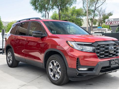 Used 2023 Honda Passport TrailSport image 9