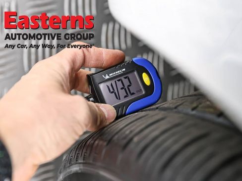 Used 2023 Tesla Model 3 Standard Range image 23