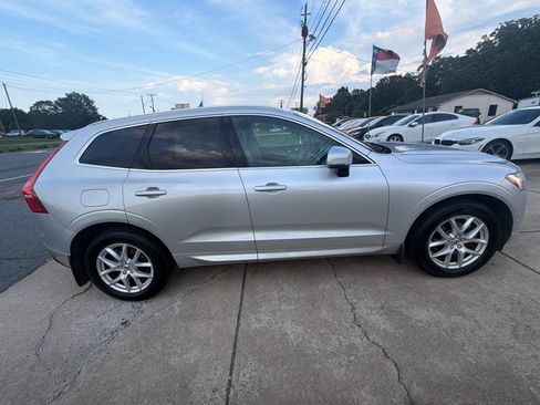 Used 2018 Volvo XC60 T5 Momentum w/ Vision Package AWD/4WD image 15