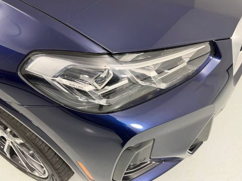 Used 2024 BMW X4 xDrive30i w/ Premium Package AWD/4WD image 2