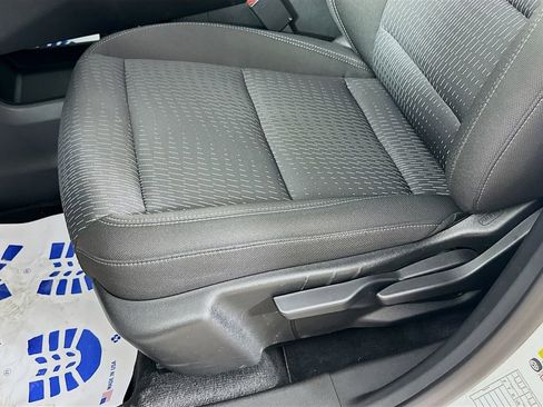 Used 2025 Chevrolet Equinox LT FWD image 28
