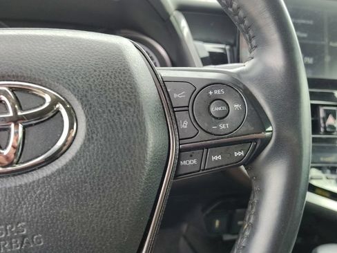 Used 2023 Toyota Camry SE w/ Cold Weather Package FWD image 15