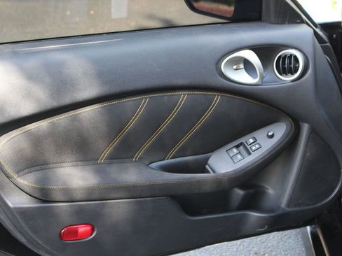 Used 2019 Nissan 370Z Coupe w/ Z34 Heritage Edition - Black image 10