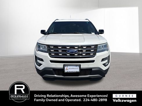 Used 2016 Ford Explorer XLT w/ Equipment Group 202A AWD/4WD image 3