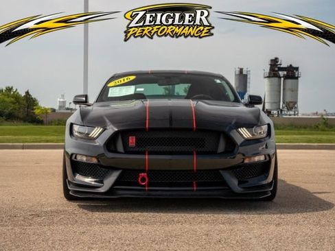 Used 2016 Ford Mustang Shelby GT350R RWD image 2