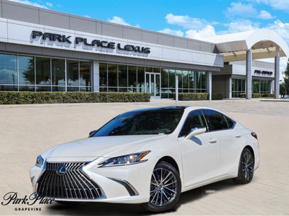New 2025 Lexus ES 350 w/ Premium Package
