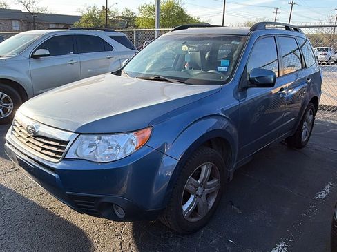 Used 2010 Subaru Forester 2.5X Limited image 3