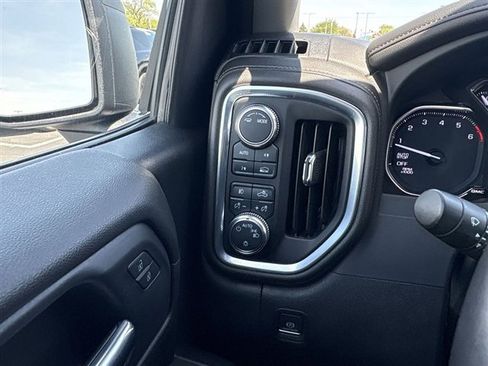 Used 2021 GMC Sierra 1500 Elevation w/ LPO, Elevation Black Package AWD/4WD image 17