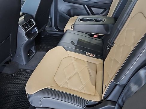 New 2026 Volkswagen Atlas Cross Sport SE image 23