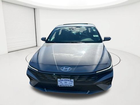 Certified 2024 Hyundai Elantra SEL w/ Convenience Package FWD image 2