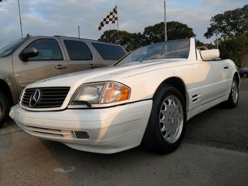 Used 1997 Mercedes-Benz SL 320 image 3