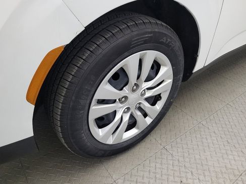 Used 2020 Kia Soul LX FWD image 31
