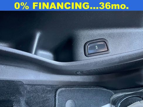 Certified 2025 Chevrolet Traverse LT image 26