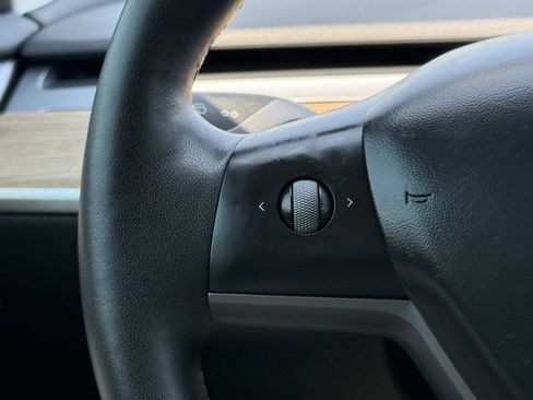 Used 2023 Tesla Model 3 Standard Range RWD image 12