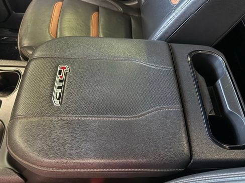 Used 2024 GMC Sierra 2500 AT4 AWD/4WD image 41