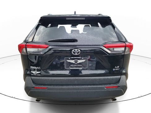 Used 2025 Toyota RAV4 LE AWD/4WD image 3