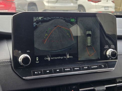 Used 2024 Mitsubishi Outlander SE image 32