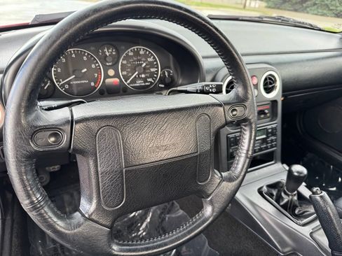 Used 1992 MAZDA MX-5 Miata RWD image 21