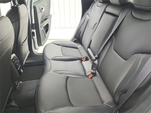 New 2026 Jeep Compass Latitude image 31