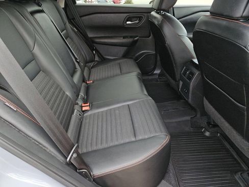Used 2025 Nissan Rogue SV w/ Rock Creek Premium Package AWD/4WD image 33