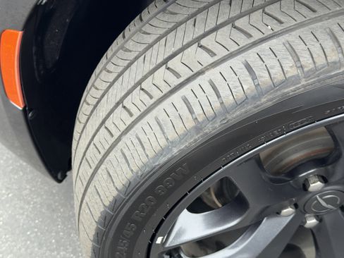 Certified 2021 Chrysler 300 S image 17