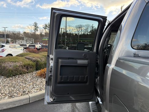 Used 2011 Ford F350 Lariat w/ Lariat Interior Pkg image 24