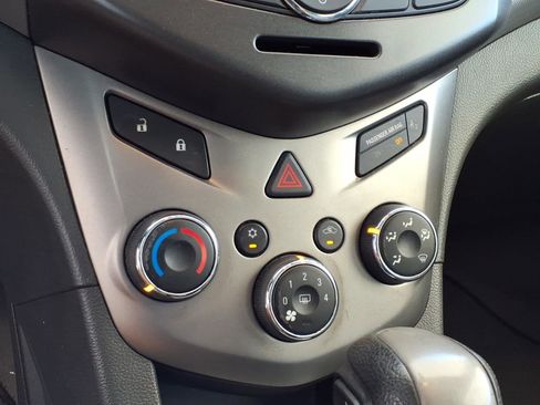 Used 2013 Chevrolet Sonic LT w/ Wheels and Fog Lamp Package FWD image 12