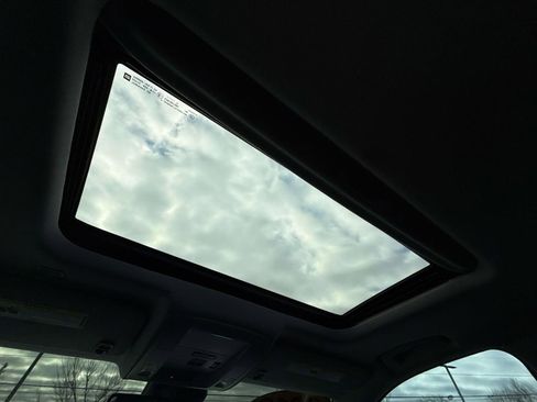 Used 2018 Chevrolet Silverado 1500 LTZ Z71 w/ Redline Edition image 17