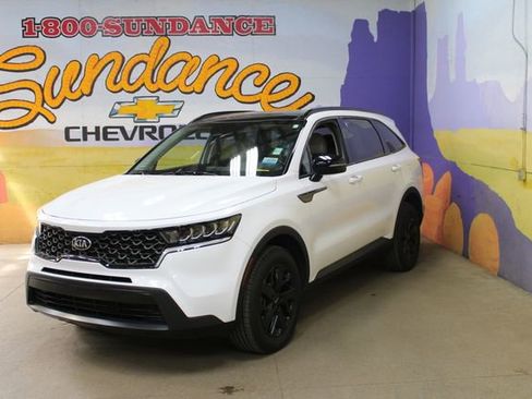 Used 2021 Kia Sorento S w/ Panoramic Sunroof Package AWD/4WD image 2