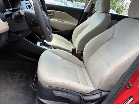 Used 2013 Kia Rio LX w/ PWR Pkg FWD image 11