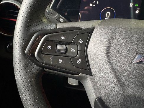 Used 2024 Chevrolet Trax RS w/ Sunroof Package FWD image 29