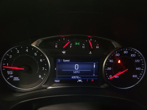 Used 2024 GMC Terrain SLE AWD/4WD image 23