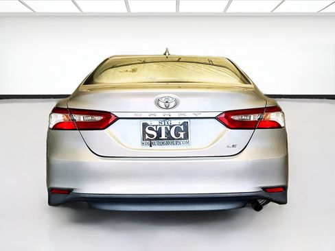 Used 2020 Toyota Camry LE w/ Carpet Mat Package FWD image 5
