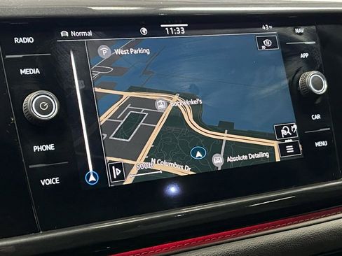 Used 2023 Volkswagen Taos SEL image 30