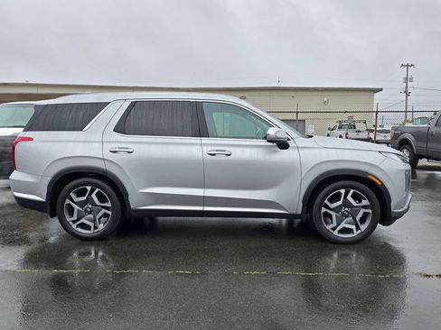 Used 2023 Hyundai Palisade Limited w/ Winter Package AWD/4WD image 8