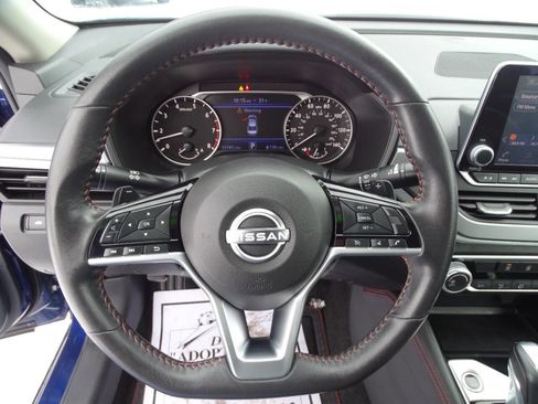 Used 2024 Nissan Altima 2.5 SR image 13