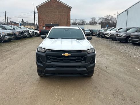 Used 2025 Chevrolet Colorado W/T image 8
