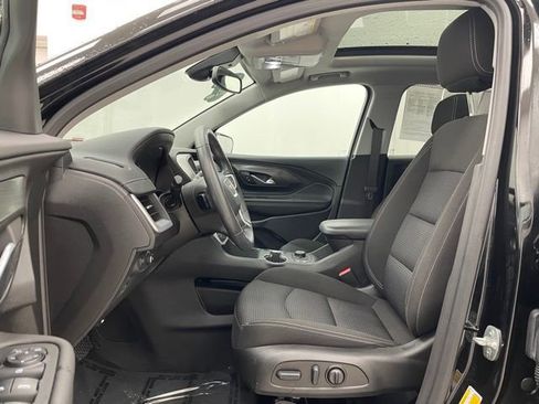 Used 2022 GMC Terrain SLE w/ Driver Convenience Package image 9