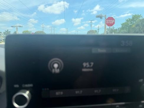 Certified 2023 Honda HR-V Sport image 22