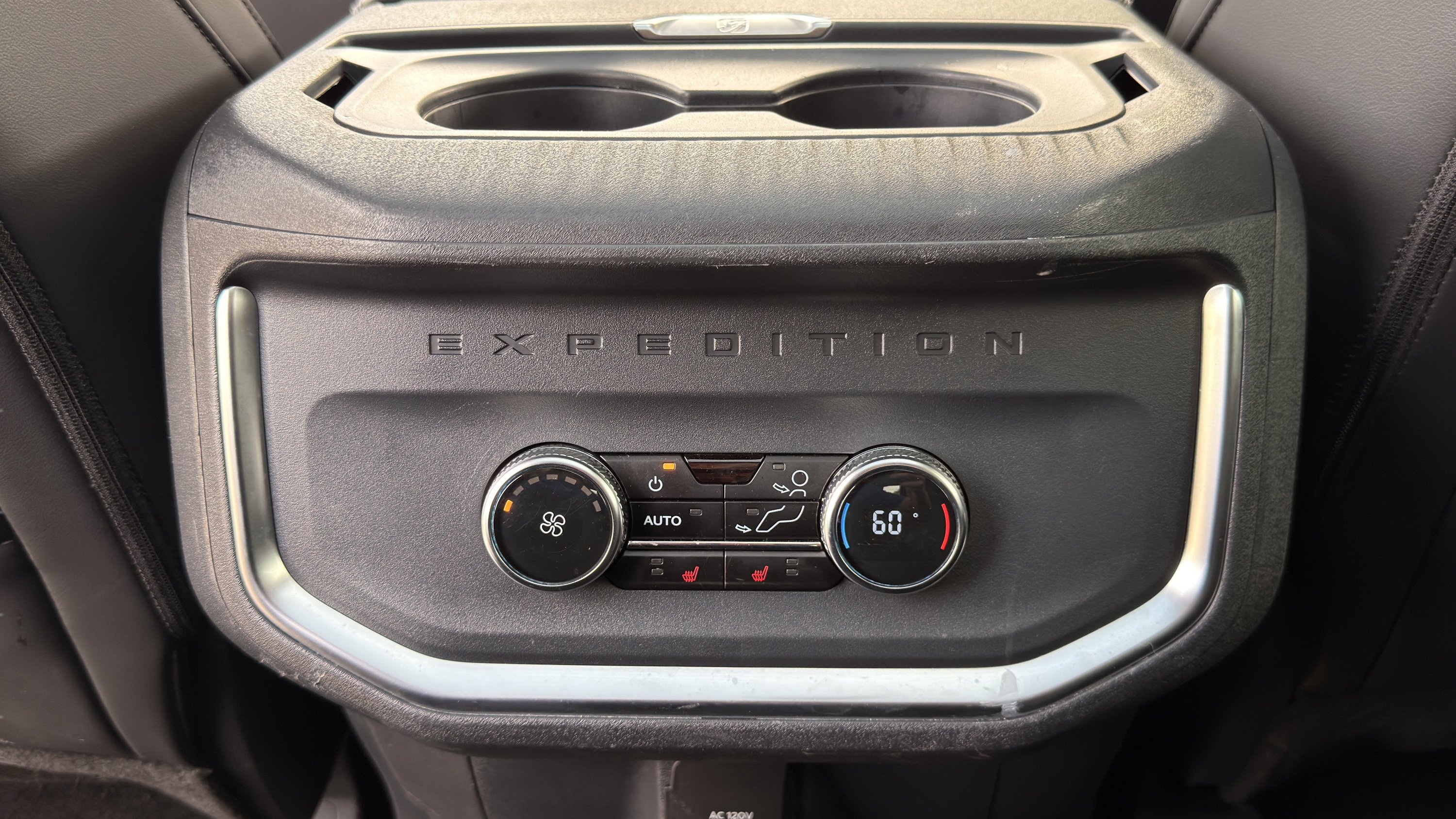 Used 2025 Ford Expedition Platinum AWD/4WD image 20