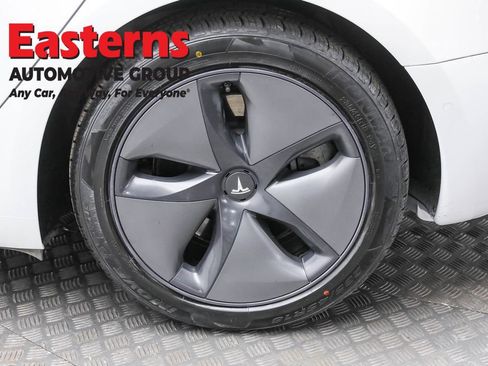 Used 2019 Tesla Model 3 Long Range image 8