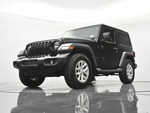 Used 2023 Jeep Wrangler Sport AWD/4WD image 36