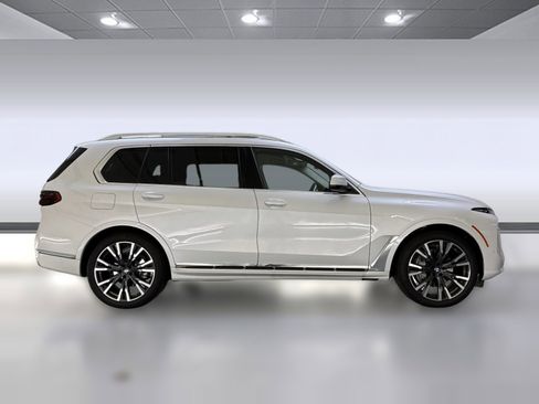 Used 2026 BMW X7 xDrive40i image 7