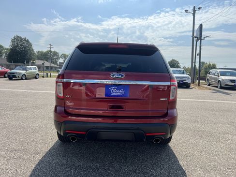 Used 2014 Ford Explorer XLT w/ Equipment Group 202A image 6