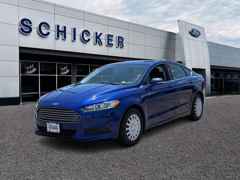 Used 2015 Ford Fusion SE FWD image 4