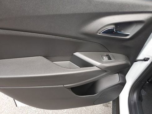 New 2026 Chevrolet Trax RS FWD image 16